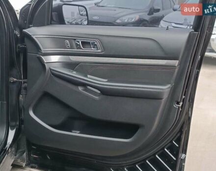 Чорний Форд Експлорер, об'ємом двигуна 3.5 л та пробігом 157 тис. км за 23450 $, фото 34 на Automoto.ua