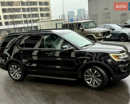 Черный Форд Эксплорер, объемом двигателя 3.5 л и пробегом 233 тыс. км за 23500 $, фото 5 на Automoto.ua