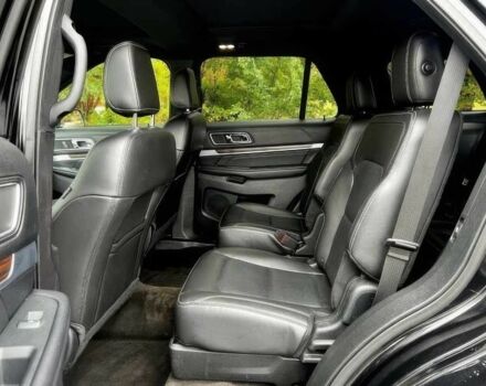 Черный Форд Эксплорер, объемом двигателя 2.3 л и пробегом 40 тыс. км за 11000 $, фото 12 на Automoto.ua