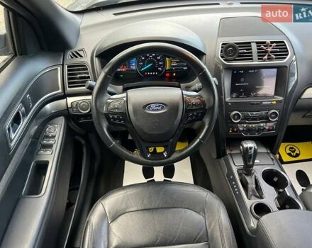 Черный Форд Эксплорер, объемом двигателя 3.5 л и пробегом 50 тыс. км за 23800 $, фото 15 на Automoto.ua