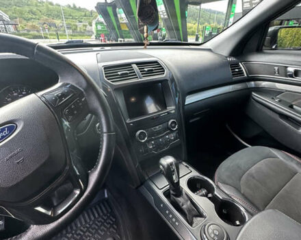 Черный Форд Эксплорер, объемом двигателя 3.5 л и пробегом 140 тыс. км за 23500 $, фото 14 на Automoto.ua