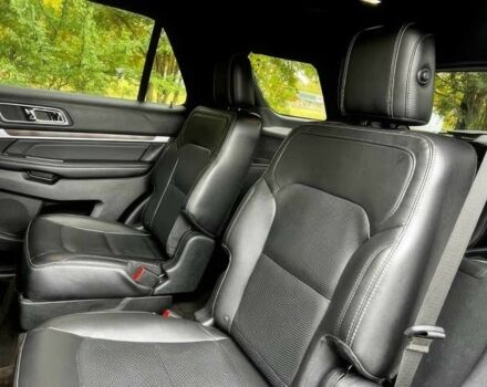 Черный Форд Эксплорер, объемом двигателя 2.3 л и пробегом 40 тыс. км за 11000 $, фото 9 на Automoto.ua