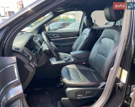 Черный Форд Эксплорер, объемом двигателя 3.5 л и пробегом 33 тыс. км за 24900 $, фото 17 на Automoto.ua