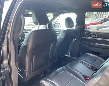 Черный Форд Эксплорер, объемом двигателя 3.5 л и пробегом 33 тыс. км за 24900 $, фото 20 на Automoto.ua