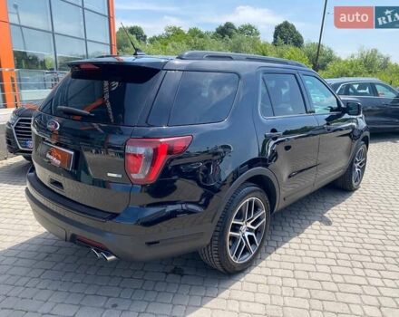 Черный Форд Эксплорер, объемом двигателя 3.5 л и пробегом 33 тыс. км за 24900 $, фото 5 на Automoto.ua