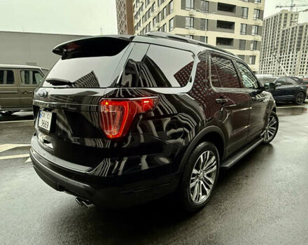 Черный Форд Эксплорер, объемом двигателя 3.5 л и пробегом 233 тыс. км за 23500 $, фото 4 на Automoto.ua