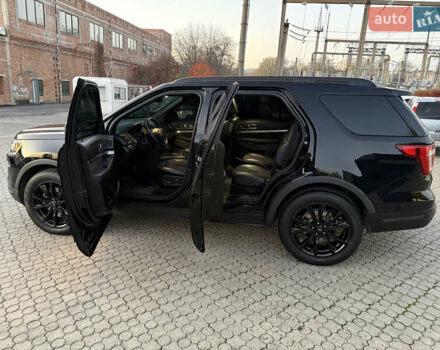 Черный Форд Эксплорер, объемом двигателя 3.5 л и пробегом 104 тыс. км за 22000 $, фото 16 на Automoto.ua