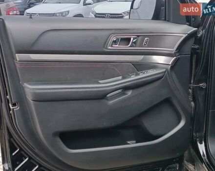 Чорний Форд Експлорер, об'ємом двигуна 3.5 л та пробігом 157 тис. км за 23450 $, фото 20 на Automoto.ua