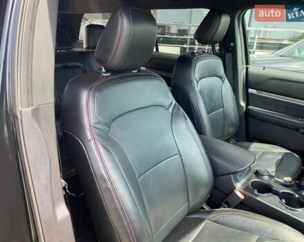 Черный Форд Эксплорер, объемом двигателя 3.5 л и пробегом 33 тыс. км за 24900 $, фото 24 на Automoto.ua