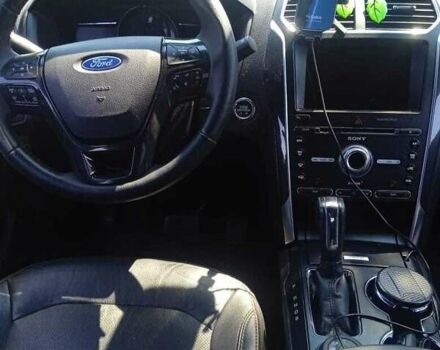 Черный Форд Эксплорер, объемом двигателя 3.5 л и пробегом 139 тыс. км за 23000 $, фото 8 на Automoto.ua