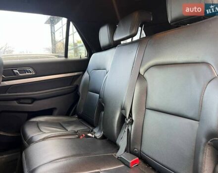 Черный Форд Эксплорер, объемом двигателя 3.5 л и пробегом 50 тыс. км за 23800 $, фото 16 на Automoto.ua