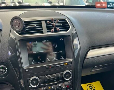 Черный Форд Эксплорер, объемом двигателя 3.5 л и пробегом 50 тыс. км за 23800 $, фото 23 на Automoto.ua