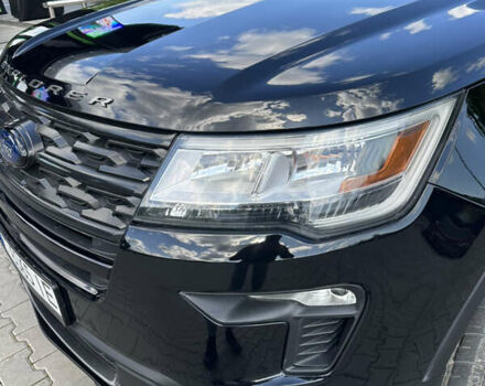 Черный Форд Эксплорер, объемом двигателя 3.5 л и пробегом 140 тыс. км за 23500 $, фото 5 на Automoto.ua