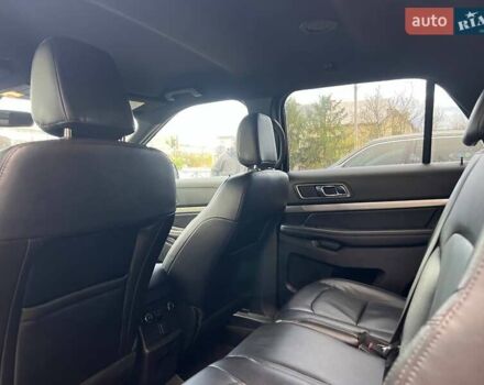 Черный Форд Эксплорер, объемом двигателя 3.5 л и пробегом 50 тыс. км за 23800 $, фото 18 на Automoto.ua