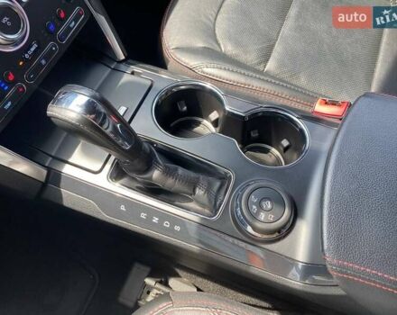 Черный Форд Эксплорер, объемом двигателя 3.5 л и пробегом 33 тыс. км за 24900 $, фото 16 на Automoto.ua