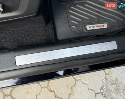 Чорний Форд Експлорер, об'ємом двигуна 2.3 л та пробігом 126 тис. км за 19300 $, фото 90 на Automoto.ua