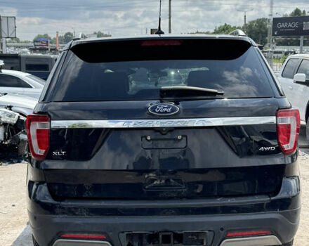 Черный Форд Эксплорер, объемом двигателя 3.5 л и пробегом 180 тыс. км за 9300 $, фото 3 на Automoto.ua