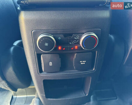 Чорний Форд Експлорер, об'ємом двигуна 2.3 л та пробігом 126 тис. км за 19300 $, фото 73 на Automoto.ua