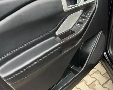 Черный Форд Эксплорер, объемом двигателя 2.96 л и пробегом 93 тыс. км за 29100 $, фото 16 на Automoto.ua