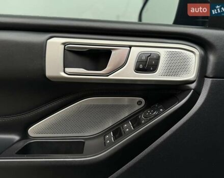 Чорний Форд Експлорер, об'ємом двигуна 3 л та пробігом 90 тис. км за 26600 $, фото 43 на Automoto.ua