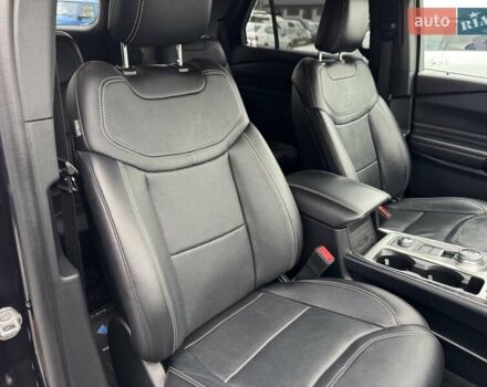 Черный Форд Эксплорер, объемом двигателя 3 л и пробегом 87 тыс. км за 35500 $, фото 39 на Automoto.ua