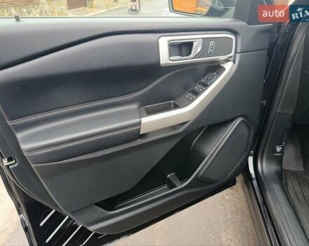 Черный Форд Эксплорер, объемом двигателя 2.26 л и пробегом 88 тыс. км за 28500 $, фото 40 на Automoto.ua