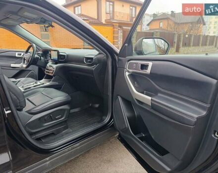 Черный Форд Эксплорер, объемом двигателя 2.26 л и пробегом 88 тыс. км за 28500 $, фото 58 на Automoto.ua