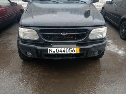 Чорний Форд Експлорер, об'ємом двигуна 4 л та пробігом 300 тис. км за 1700 $, фото 1 на Automoto.ua