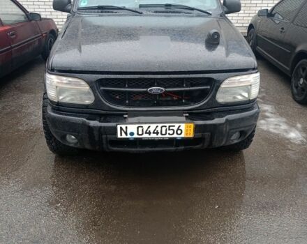 Черный Форд Эксплорер, объемом двигателя 4 л и пробегом 300 тыс. км за 1700 $, фото 1 на Automoto.ua