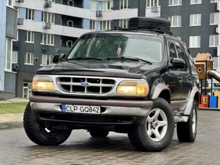 Черный Форд Эксплорер, объемом двигателя 4 л и пробегом 199 тыс. км за 2999 $, фото 1 на Automoto.ua