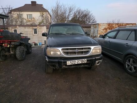 Черный Форд Эксплорер, объемом двигателя 4 л и пробегом 224 тыс. км за 3700 $, фото 1 на Automoto.ua