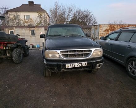 Черный Форд Эксплорер, объемом двигателя 4 л и пробегом 224 тыс. км за 3700 $, фото 1 на Automoto.ua