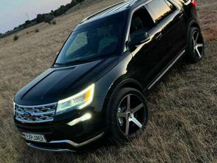 Черный Форд Эксплорер, объемом двигателя 3.5 л и пробегом 90 тыс. км за 17500 $, фото 1 на Automoto.ua