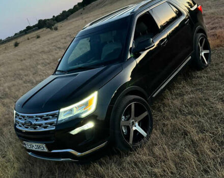 Черный Форд Эксплорер, объемом двигателя 3.5 л и пробегом 90 тыс. км за 17500 $, фото 1 на Automoto.ua