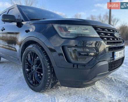 Черный Форд Эксплорер, объемом двигателя 2.26 л и пробегом 172 тыс. км за 18800 $, фото 1 на Automoto.ua