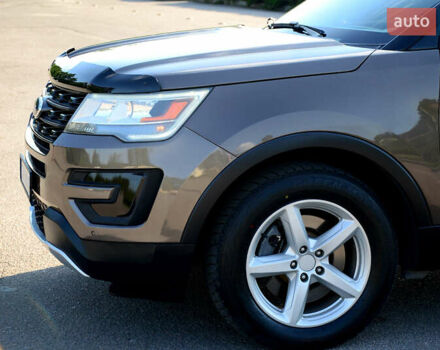 Коричневый Форд Эксплорер, объемом двигателя 3.5 л и пробегом 152 тыс. км за 16000 $, фото 9 на Automoto.ua