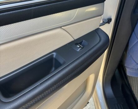 Коричневый Форд Эксплорер, объемом двигателя 3.5 л и пробегом 140 тыс. км за 19000 $, фото 4 на Automoto.ua