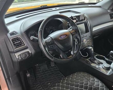 Коричневий Форд Експлорер, об'ємом двигуна 3.5 л та пробігом 136 тис. км за 18800 $, фото 4 на Automoto.ua