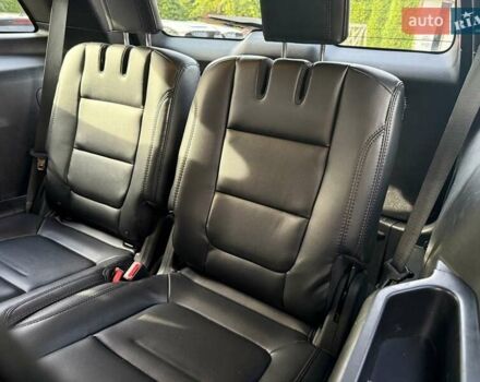 Красный Форд Эксплорер, объемом двигателя 3.5 л и пробегом 149 тыс. км за 15800 $, фото 19 на Automoto.ua