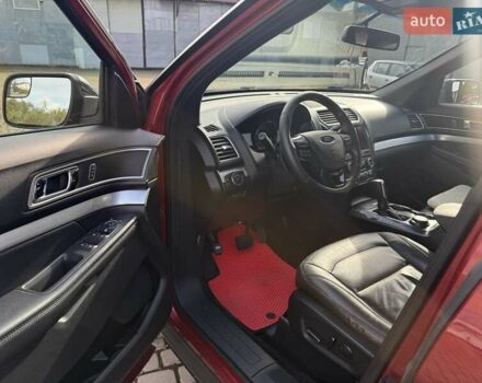 Красный Форд Эксплорер, объемом двигателя 3.5 л и пробегом 149 тыс. км за 15800 $, фото 24 на Automoto.ua