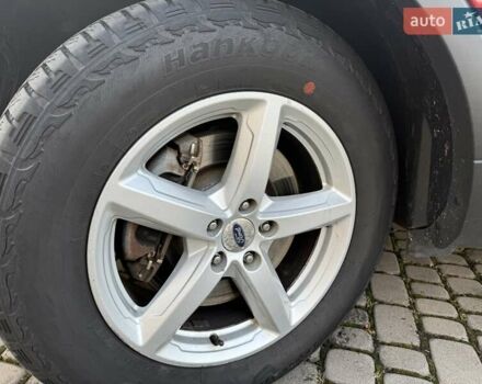 Красный Форд Эксплорер, объемом двигателя 3.5 л и пробегом 149 тыс. км за 15800 $, фото 11 на Automoto.ua