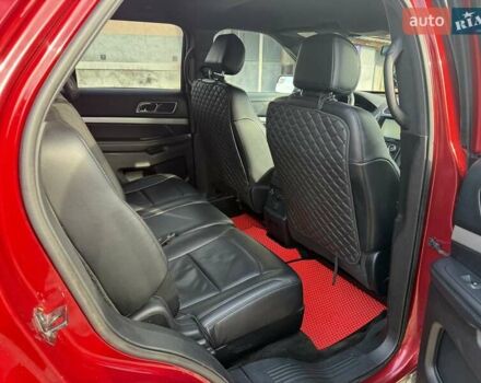 Красный Форд Эксплорер, объемом двигателя 3.5 л и пробегом 149 тыс. км за 15800 $, фото 16 на Automoto.ua