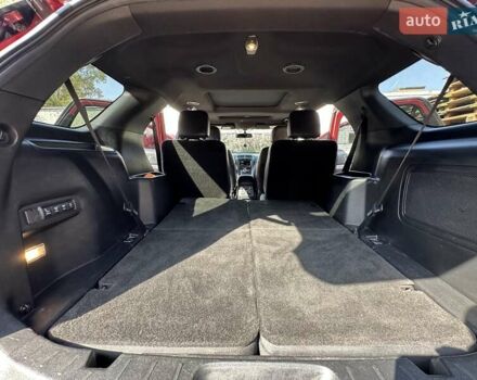 Красный Форд Эксплорер, объемом двигателя 3.5 л и пробегом 143 тыс. км за 22000 $, фото 15 на Automoto.ua