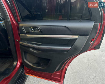 Красный Форд Эксплорер, объемом двигателя 3.5 л и пробегом 227 тыс. км за 16300 $, фото 33 на Automoto.ua