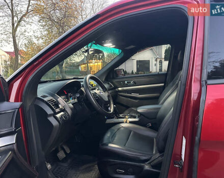Красный Форд Эксплорер, объемом двигателя 3.5 л и пробегом 227 тыс. км за 16300 $, фото 27 на Automoto.ua