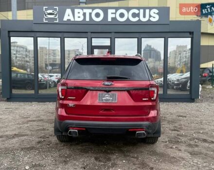 Красный Форд Эксплорер, объемом двигателя 3.5 л и пробегом 143 тыс. км за 17990 $, фото 4 на Automoto.ua
