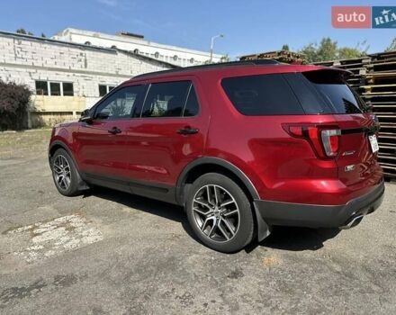 Красный Форд Эксплорер, объемом двигателя 3.5 л и пробегом 143 тыс. км за 22000 $, фото 6 на Automoto.ua