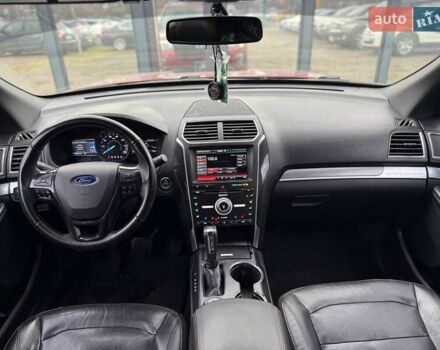 Красный Форд Эксплорер, объемом двигателя 3.5 л и пробегом 143 тыс. км за 17990 $, фото 28 на Automoto.ua