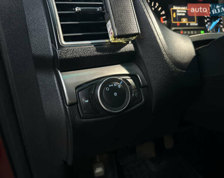 Красный Форд Эксплорер, объемом двигателя 3.5 л и пробегом 227 тыс. км за 16300 $, фото 29 на Automoto.ua