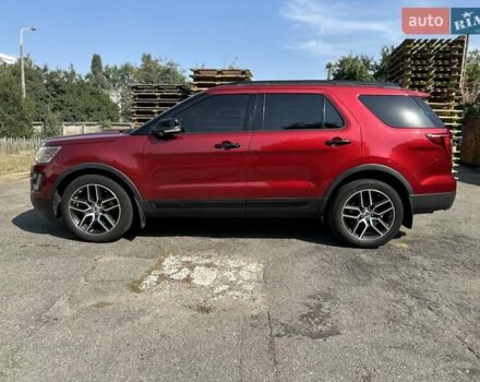 Красный Форд Эксплорер, объемом двигателя 3.5 л и пробегом 143 тыс. км за 22000 $, фото 7 на Automoto.ua